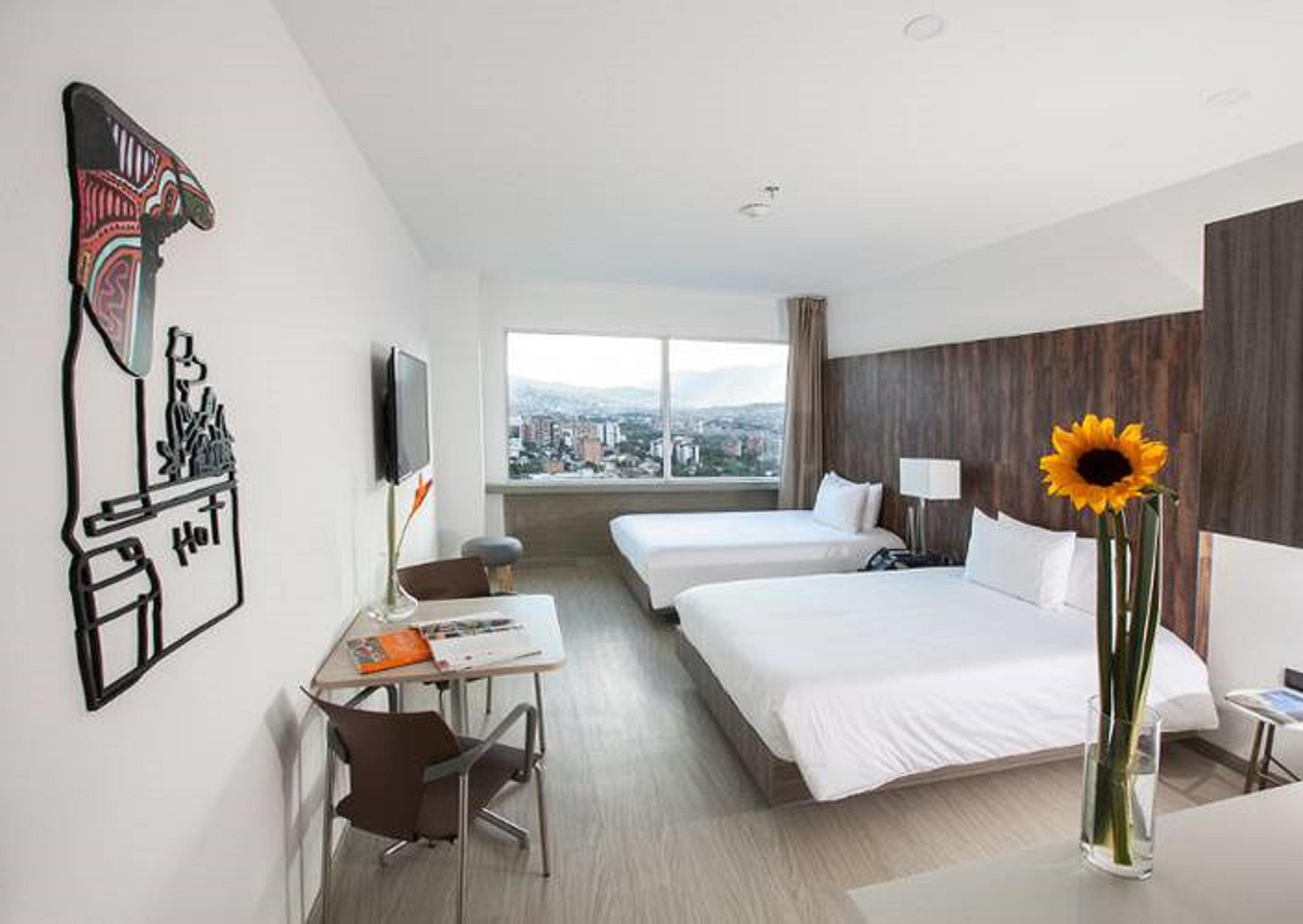 V Grand Hotel, A Member Of Radisson Individuals Medellín Eksteriør bilde
