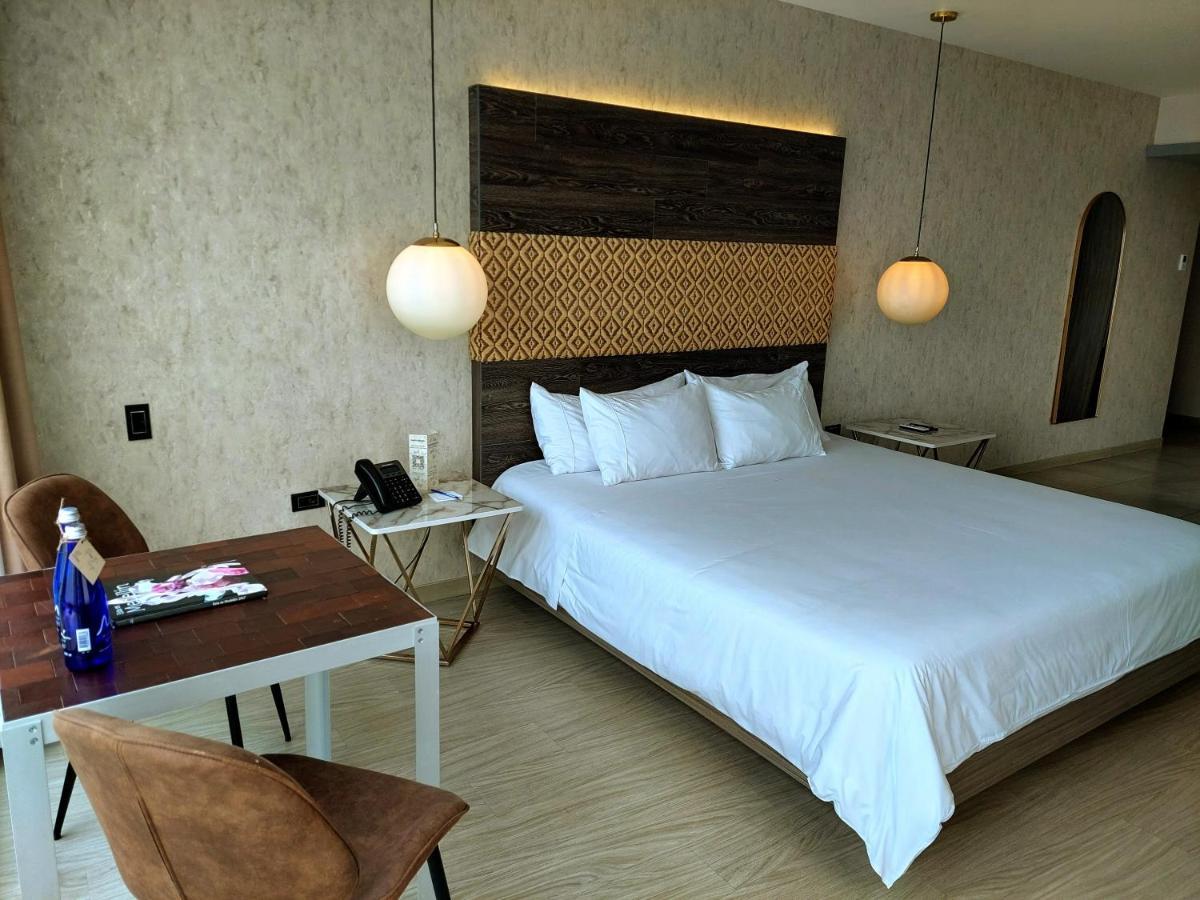 V Grand Hotel, A Member Of Radisson Individuals Medellín Eksteriør bilde