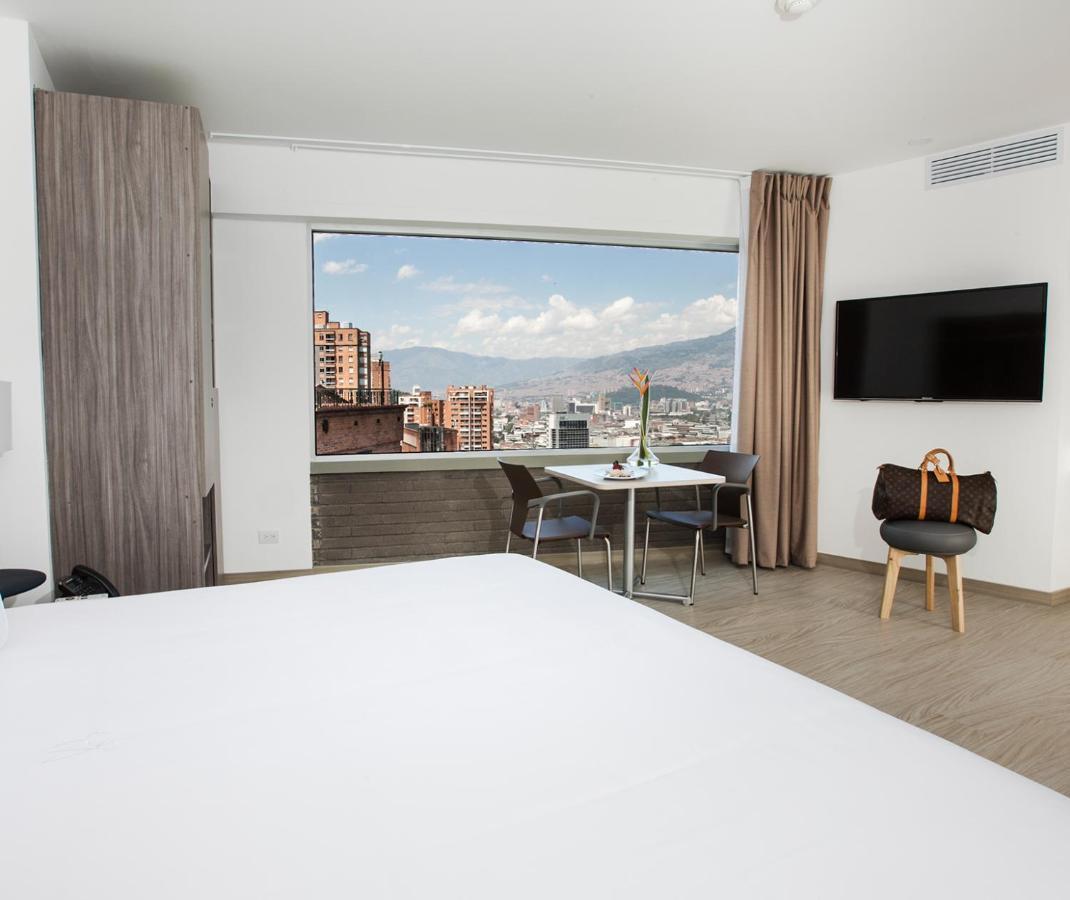 V Grand Hotel, A Member Of Radisson Individuals Medellín Eksteriør bilde