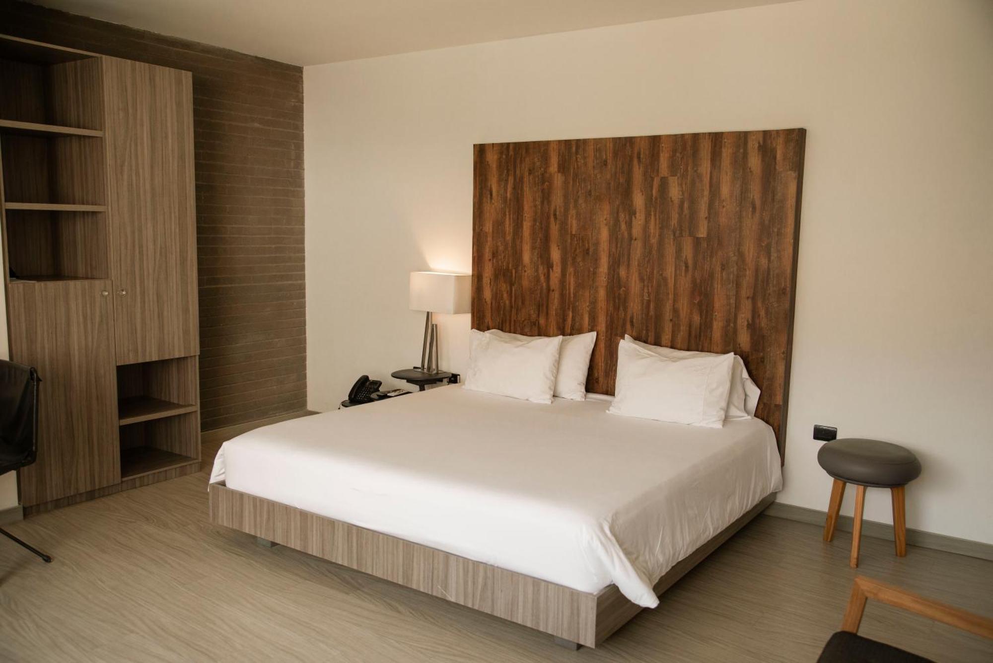 V Grand Hotel, A Member Of Radisson Individuals Medellín Eksteriør bilde