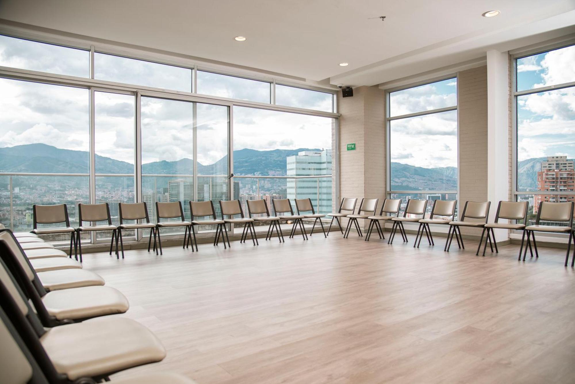 V Grand Hotel, A Member Of Radisson Individuals Medellín Eksteriør bilde
